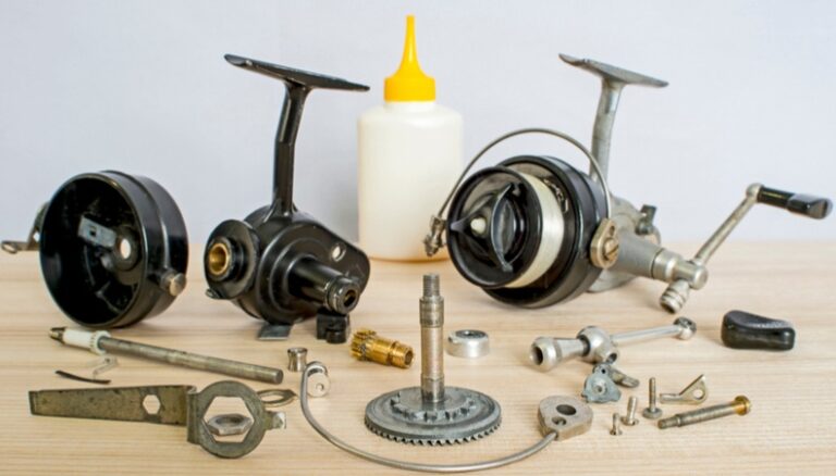 How to clean and oil a Fishing Reel